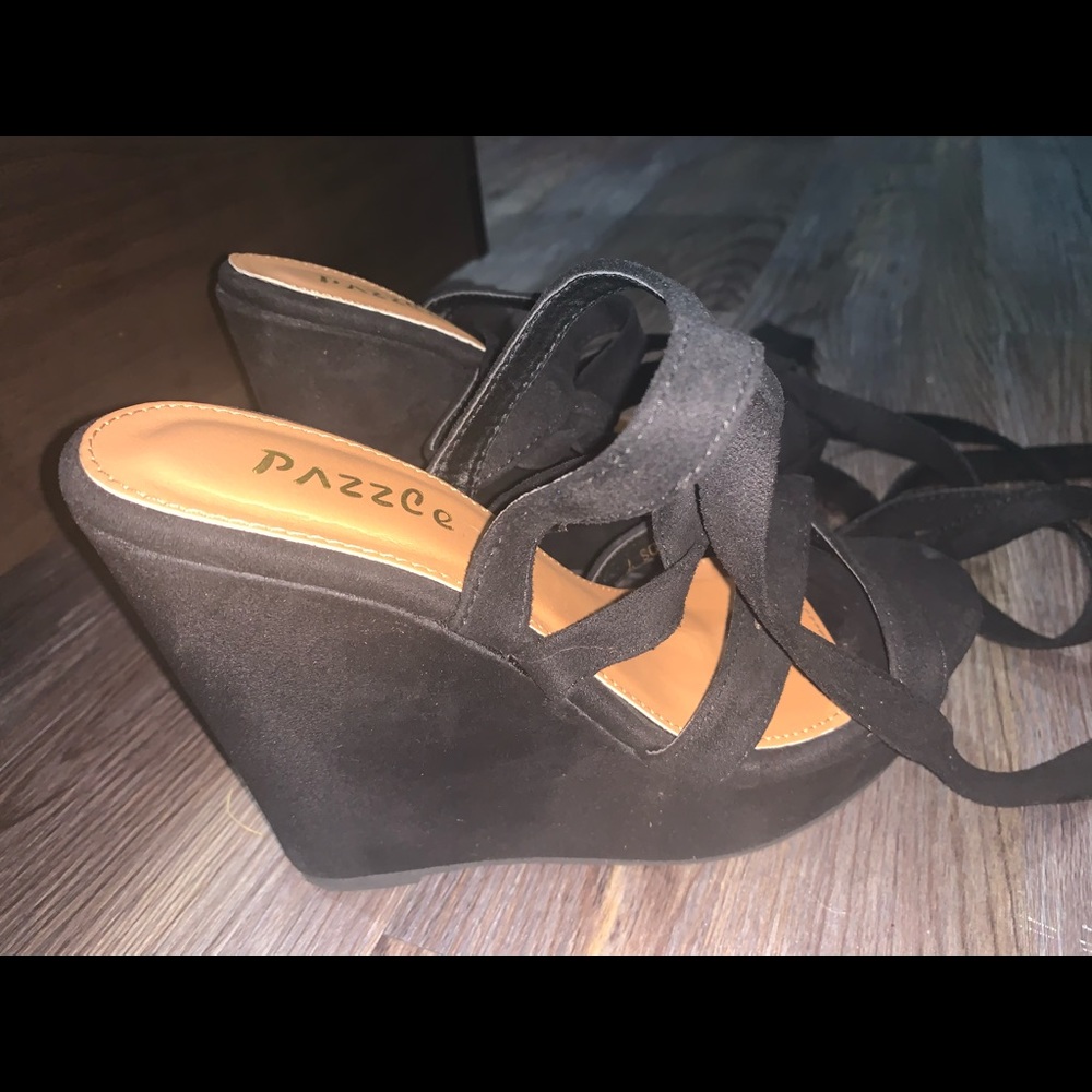 Black wedges - Picture 1 of 5